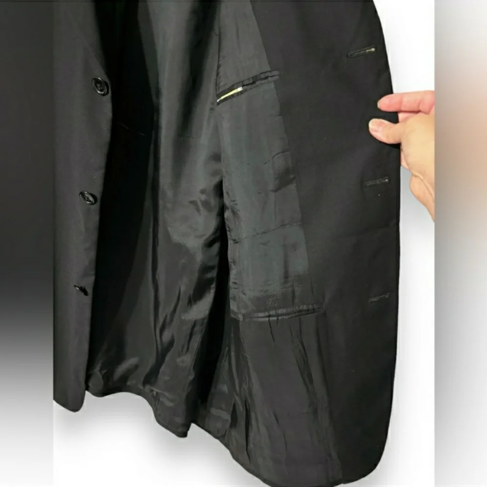 DONNA KARAN Signature Three Button Wool Suit Jacket 100% wool